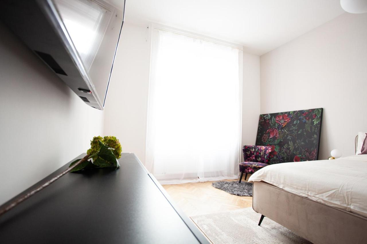 Apartament Real Deluxe Next To Danube Budapeszt Zewnętrze zdjęcie